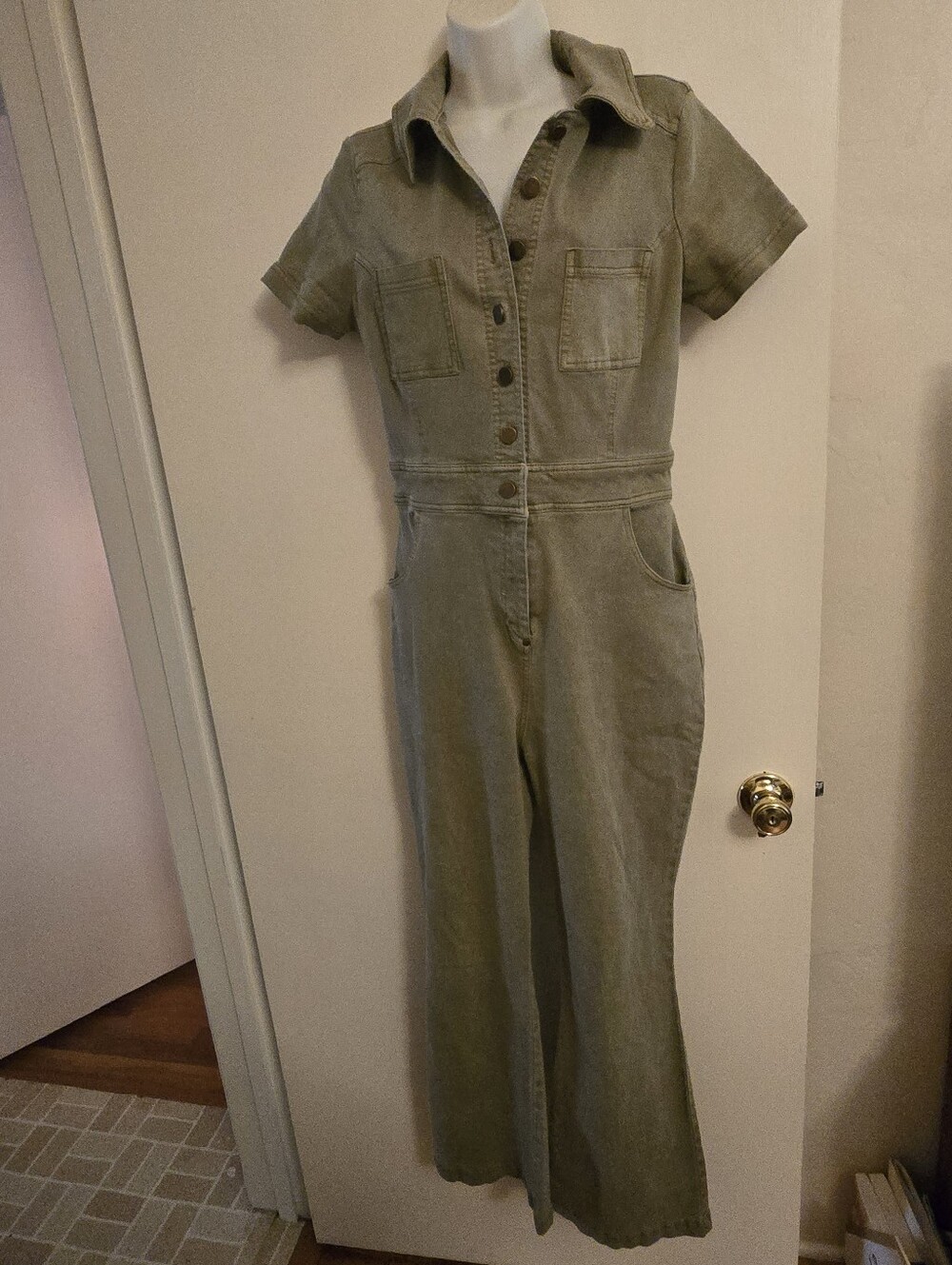 Urban Outfitters Sage Green Utility Jumpsuit Size Medium Wide Leg - Picture 2 of 9